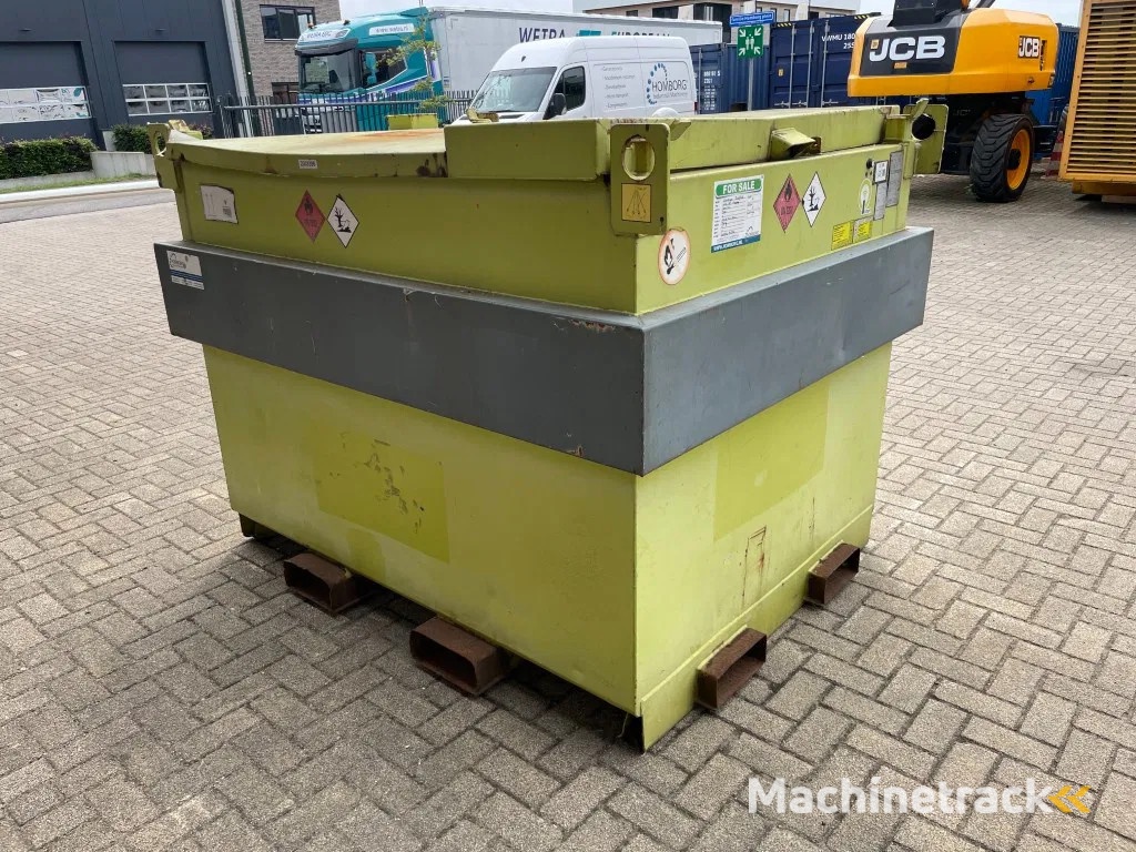 Kiwa IBC Steenbergen 2000 liter Dieseltank met Handpomp Milieutank