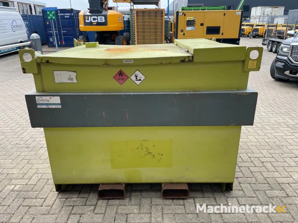 Kiwa IBC Steenbergen 2000 liter Dieseltank met Handpomp Milieutank