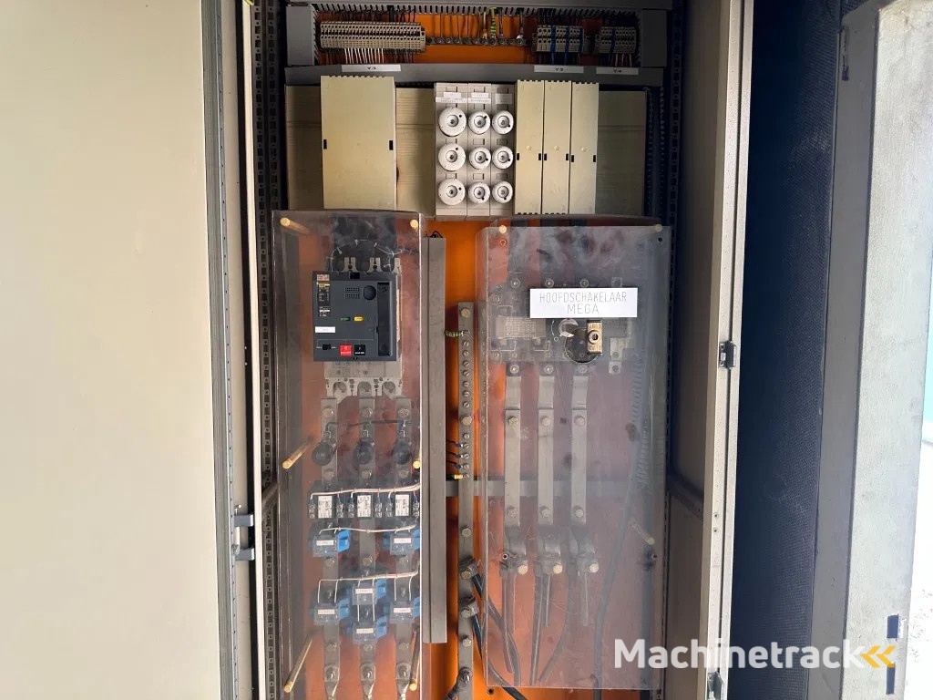 MAN Stamford 275 kVA Silent Gas generatorset in container