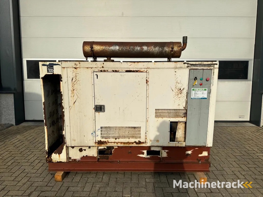 Perkins T4.236 FG Wilson Stamford 60 kVA Silent generatorset