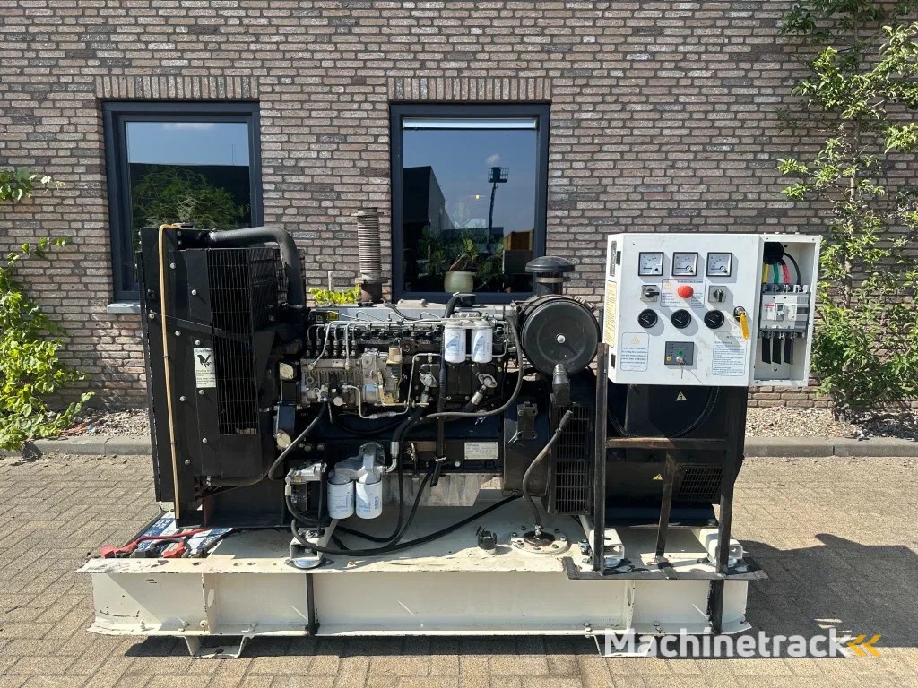 Perkins Stamford 100 kVA noodstroom generatorset