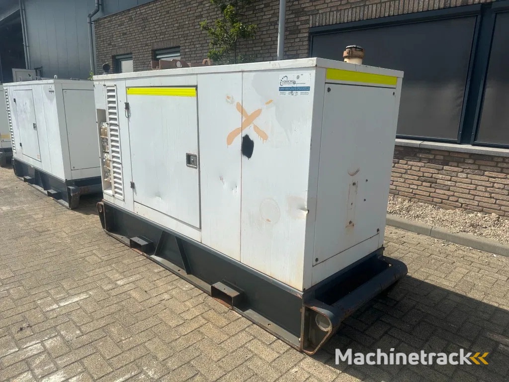 Iveco FPT NEF45 SM1A.A004 Stamford 60 kVA Silent Renrtal generatorset