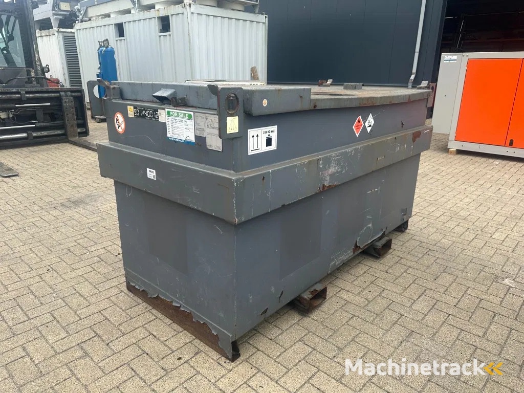 IBC Steenbergen Kiwa IBC 2000 liter dieseltank met handpomp Milieutank
