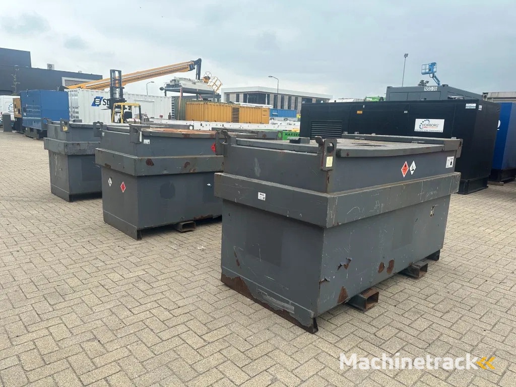 IBC Steenbergen Kiwa IBC 2000 liter dieseltank met handpomp Milieutank