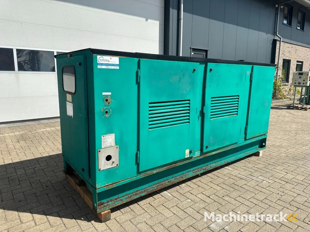 Iveco 7450 I 5.05 Petbow 50 kVA Silent noodstroom generatorset met automatische netovername ATS