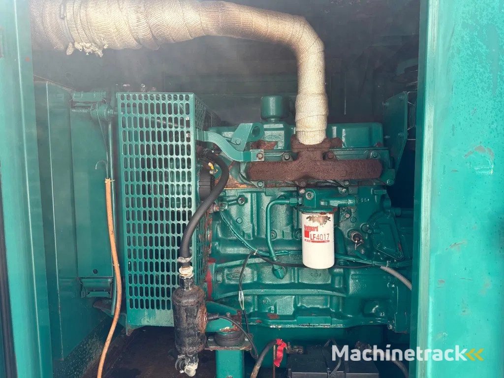 Iveco 7450 I 5.05 Petbow 50 kVA Silent noodstroom generatorset met automatische netovername ATS