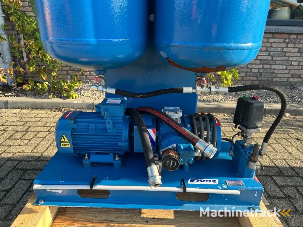 Hogedruk Hogedruk Luchtstart Air starter 30 Bar 15 kW 2 x 150 liter air tank