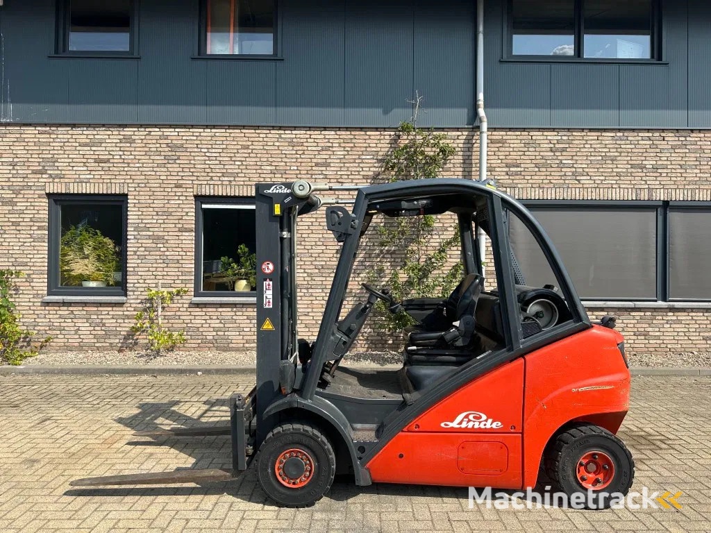 Linde H25T 2.5 ton Triplex Freelift Sideshift LPG Heftruck