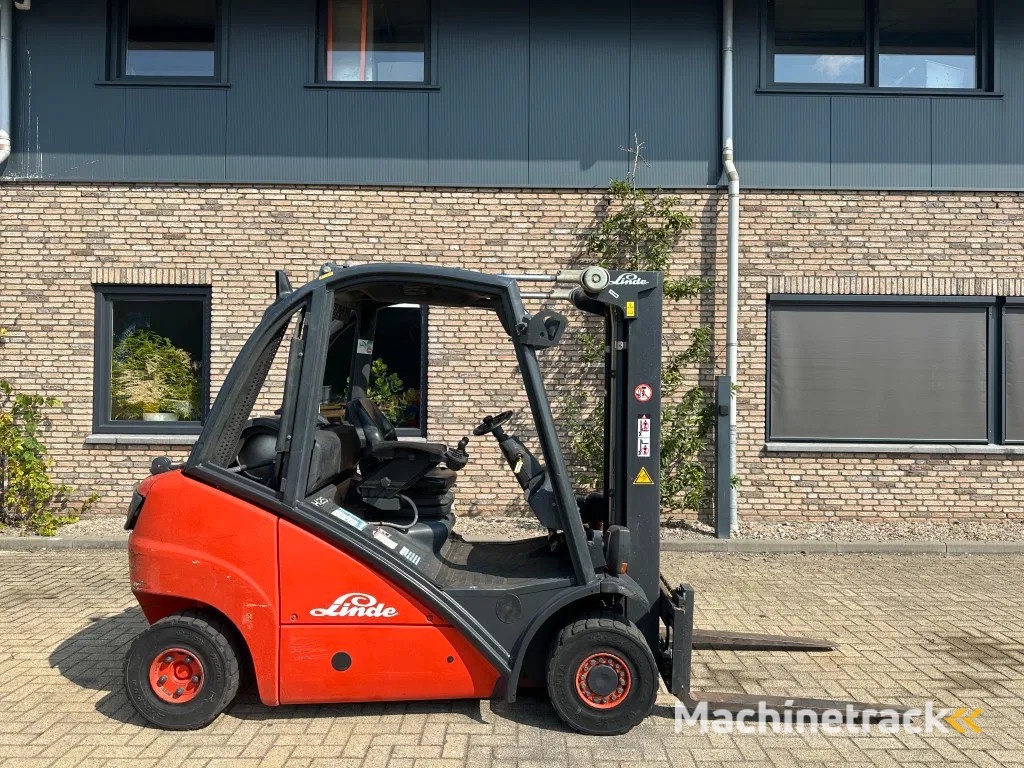 Linde H25T 2.5 ton Triplex Freelift Sideshift LPG Heftruck