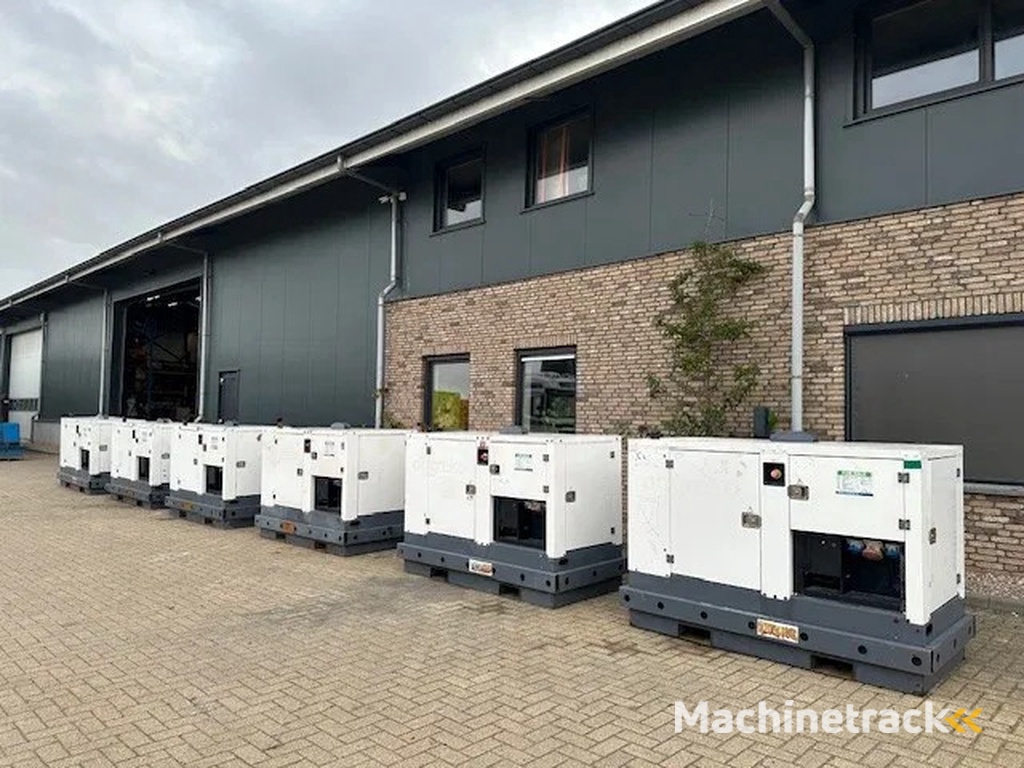 Iveco FPT F32 AM1A Leroy Somer 32 kVA Silent generatorset 28 hours !