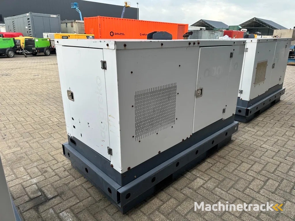 Iveco FPT F32 AM1A Leroy Somer 32 KVA Silent generatorset 660 hours !