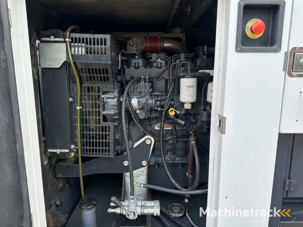 Iveco FPT F32 AM1A Leroy Somer 32 KVA Silent generatorset 660 hours !