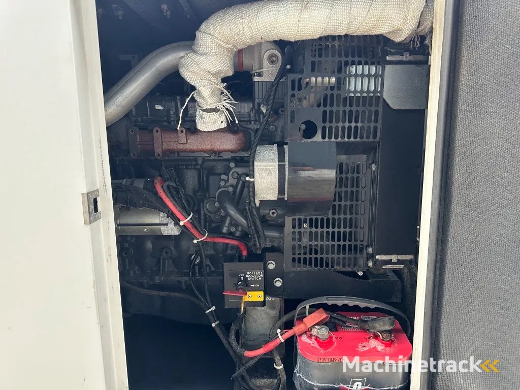 Iveco FPT F32 AM1A Leroy Somer 32 KVA Silent generatorset 660 hours !