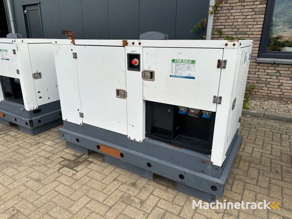 Iveco FPT F32 AM1A Leroy Somer 32 kVA silent generatorset 29 hours !