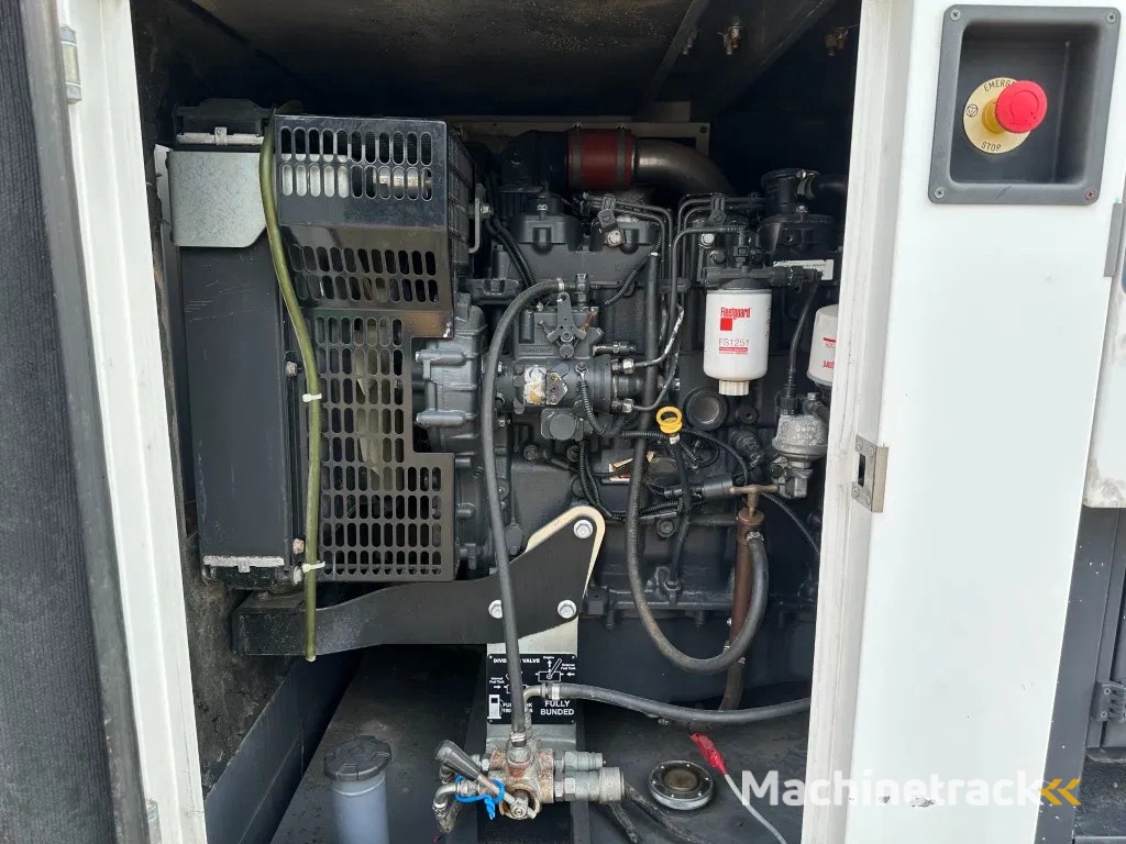 Iveco FPT F32 AM1A Leroy Somer 32 kVA silent generatorset 29 hours !