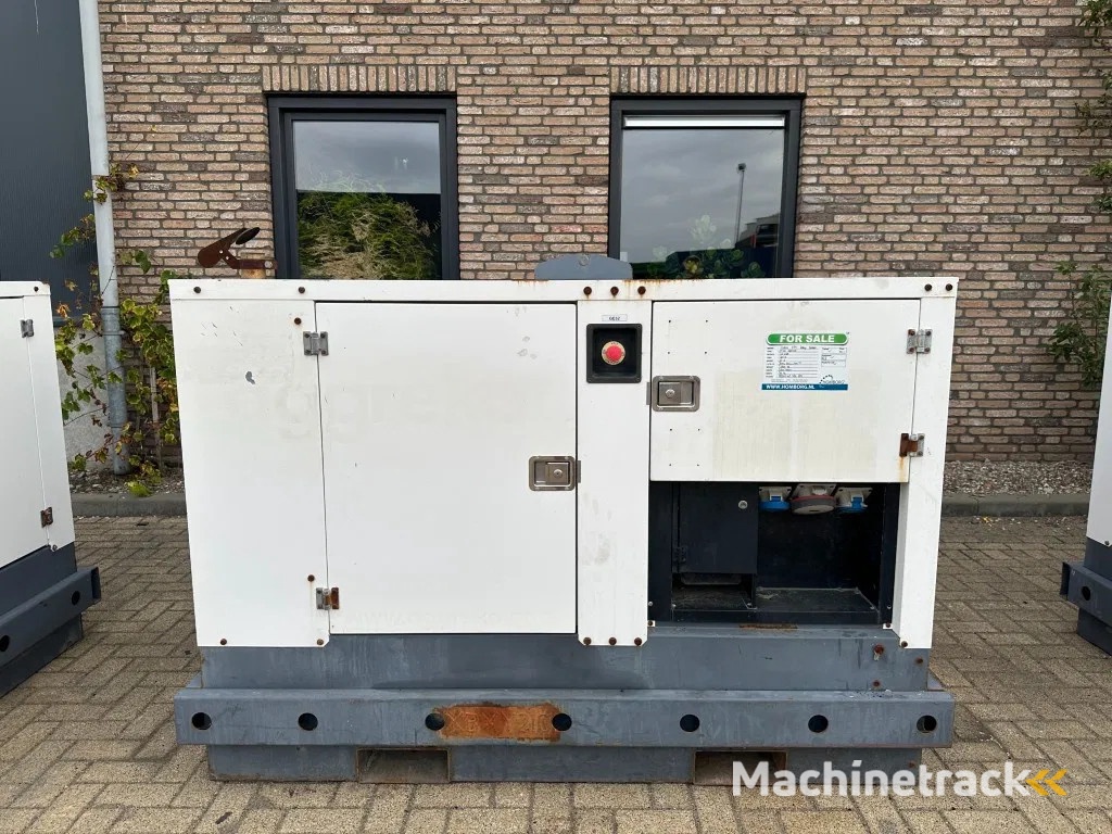 Iveco FPT F32 AM1A Leroy Somer 32 kVA Silent generatorset 21 hours !