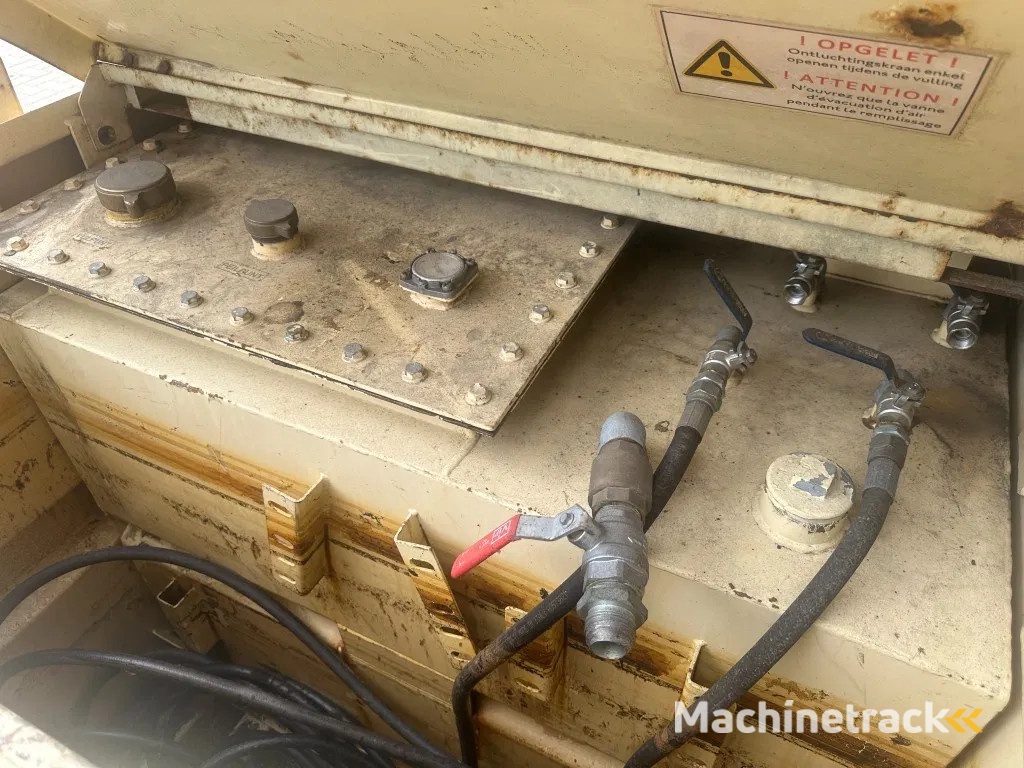 Tolsma Kiwa IBC 1150 liter Dieseltank Milieutank