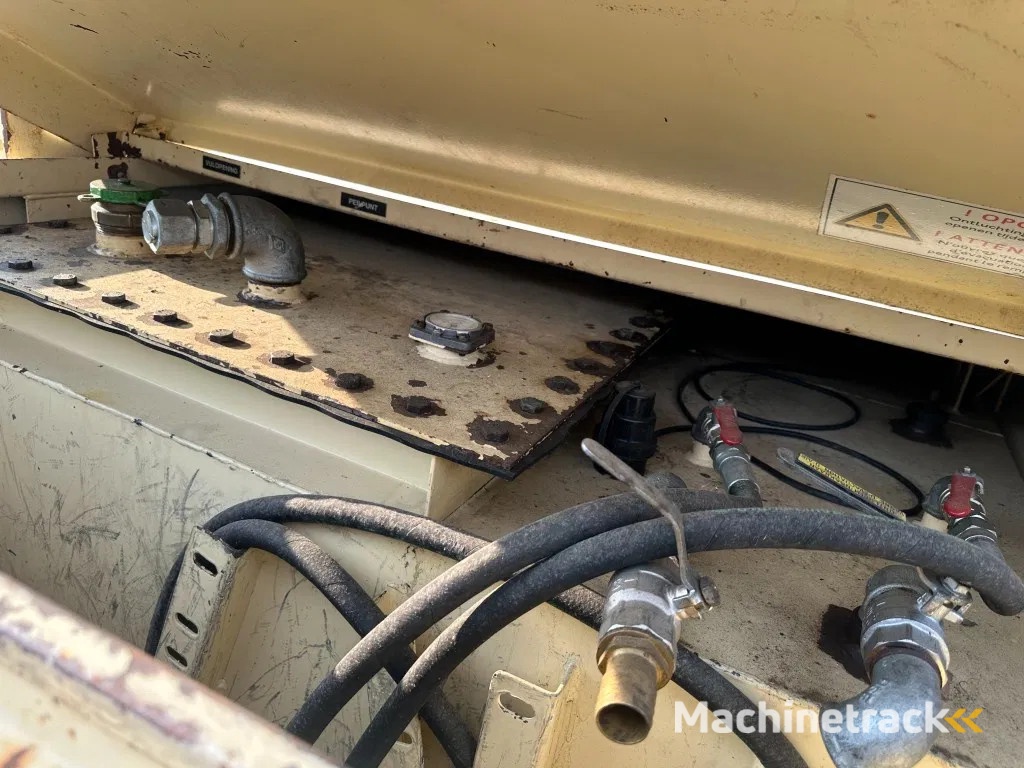 Tolsma Kiwa IBC 3000 liter Dieseltank Milieutank