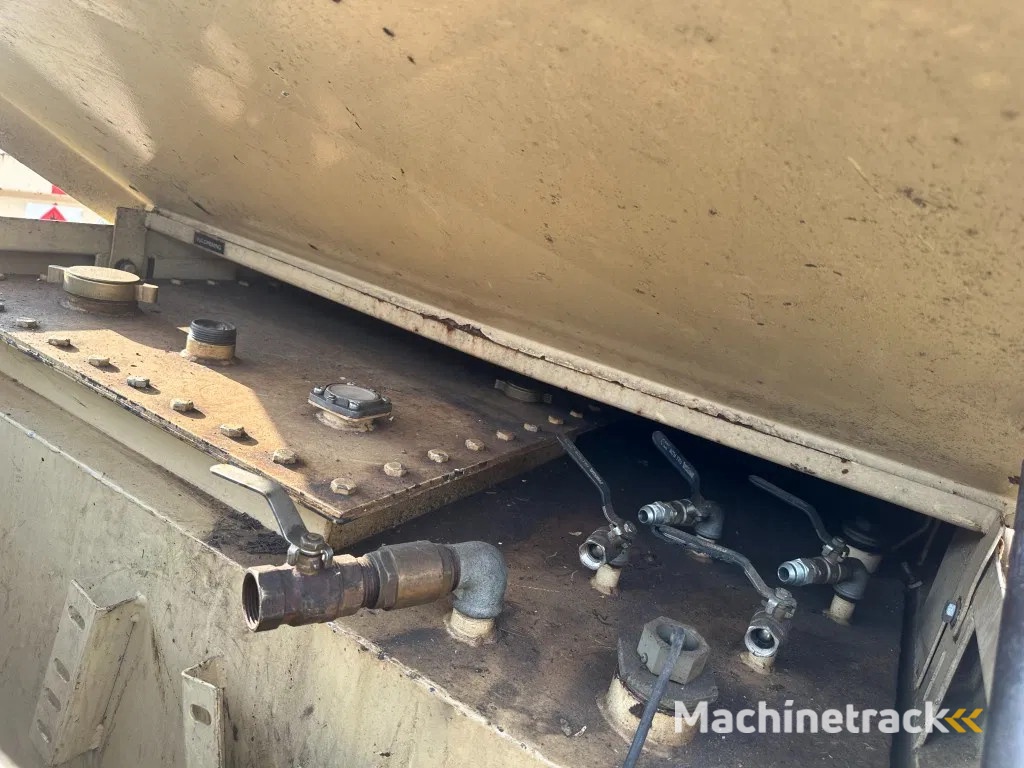 Tolsma Kiwa IBC 3000 liter Dieseltank Milieutank