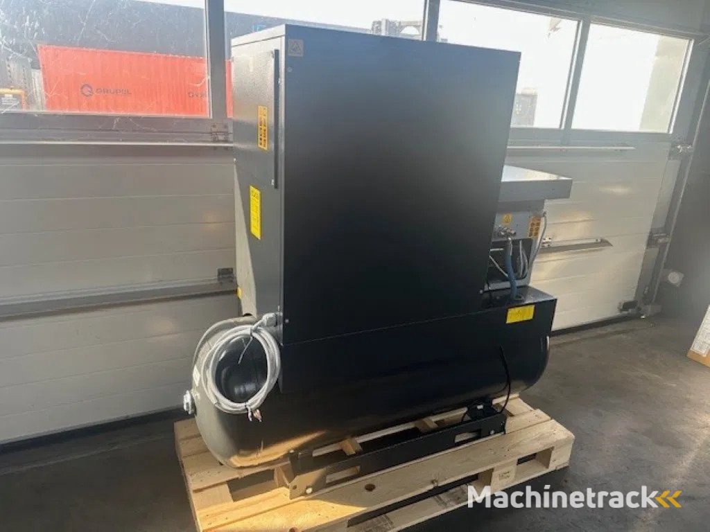 Contimac NS CN 10S 270D 7.5 kW 965 L / min 10 Bar Elektrische Schroefcompressor met Droger en Ketel