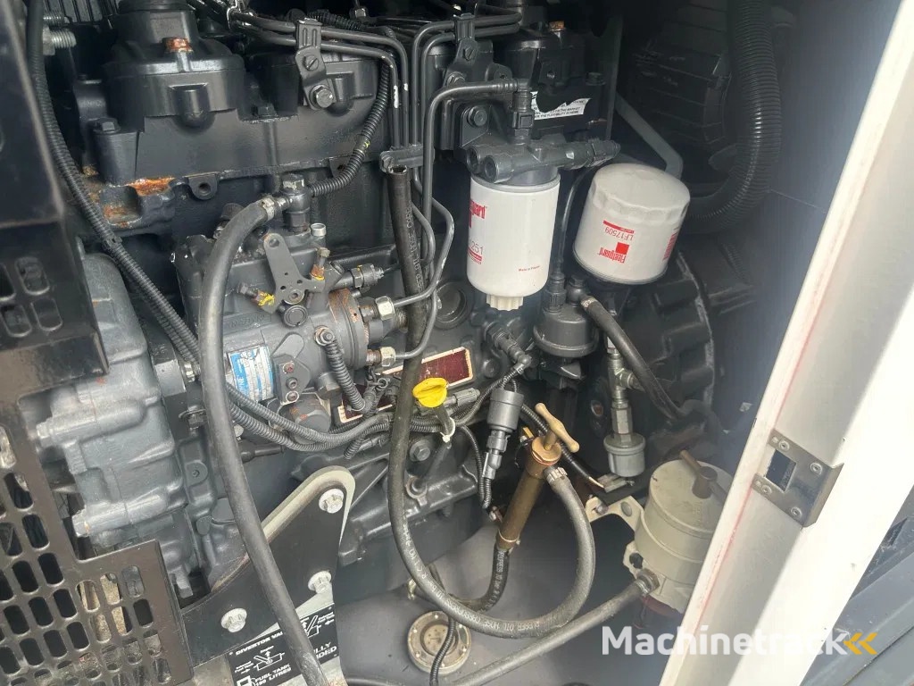 Iveco FPT F32 AM1A Leroy Somer 32 kVA Silent generatorset 92 hours !