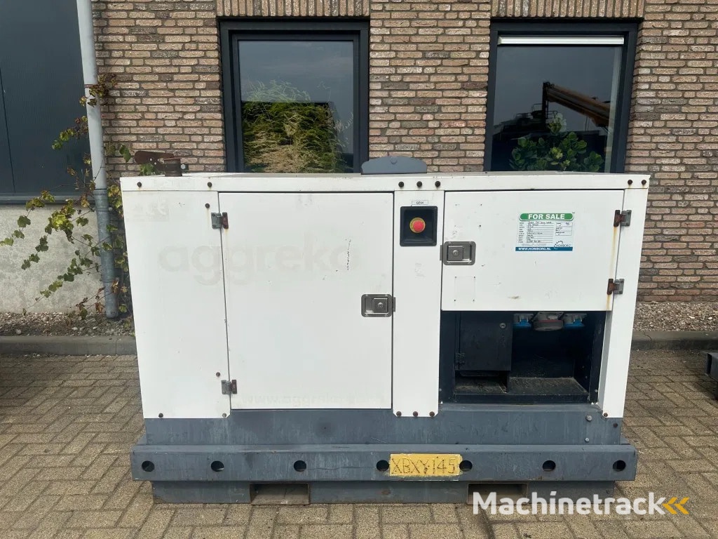 Iveco FPT F32 AM1A Leroy Somer 32 kVA Silent generatorset 297 hours !