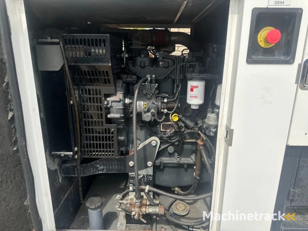 Iveco FPT F32 AM1A Leroy Somer 32 kVA Silent generatorset 297 hours !