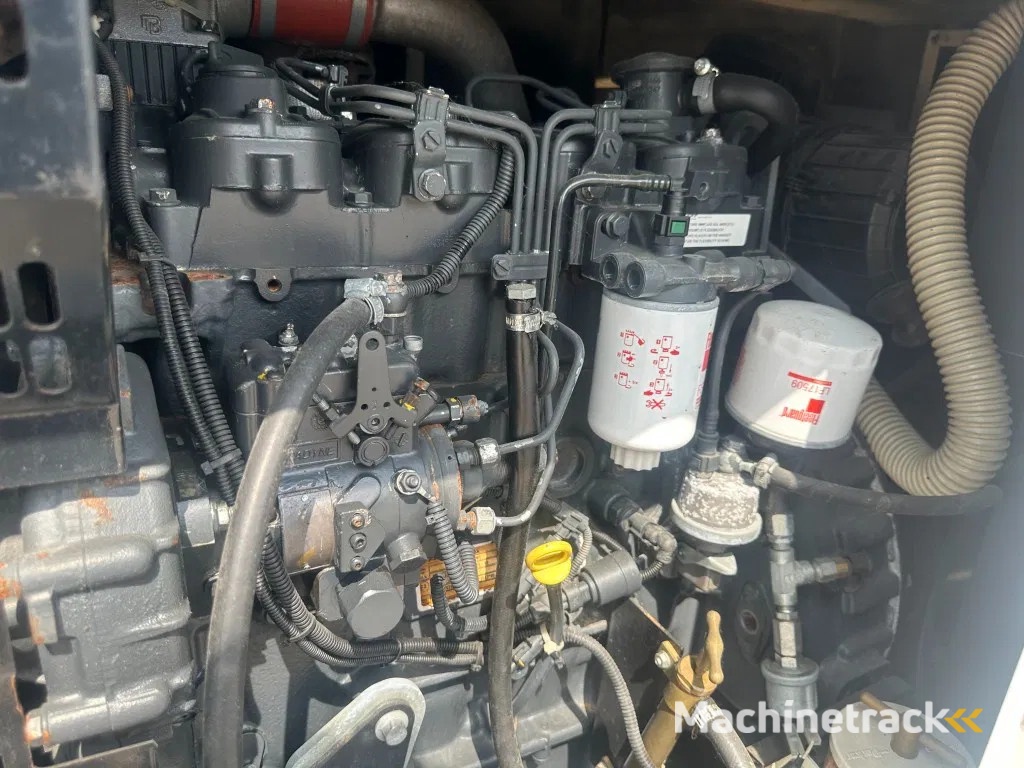 Iveco FPT F32 AM1A Leroy Somer 32 kVA Silent generatorset 368 hours !