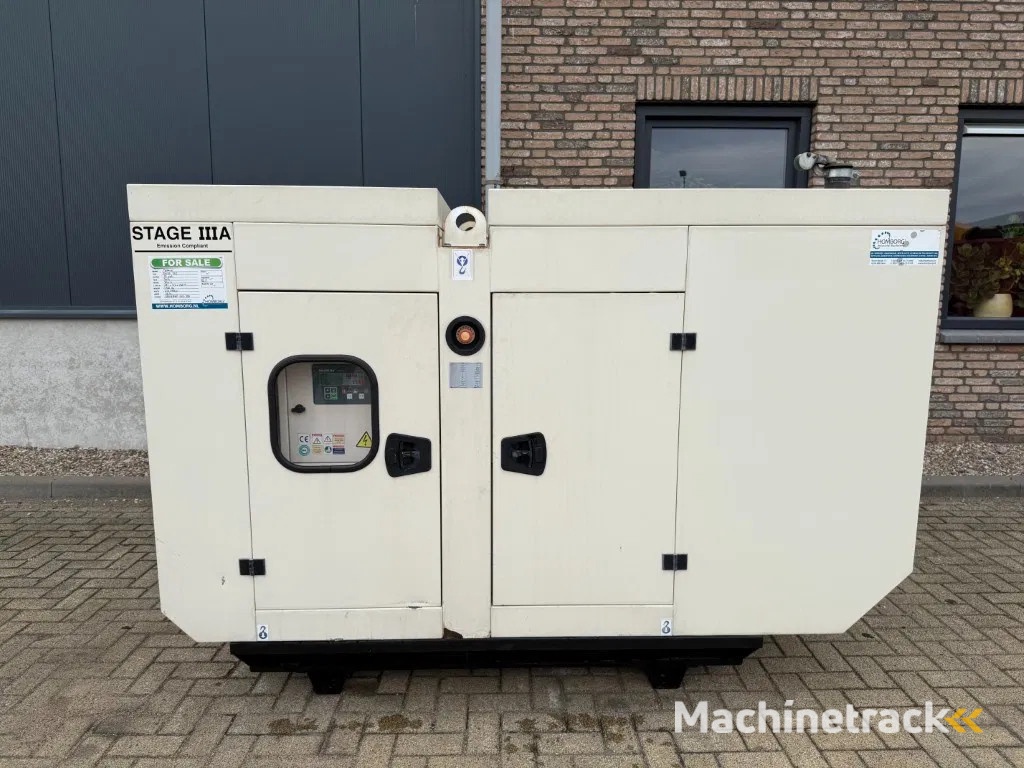 Perkins 1103A-33G 33 kVA Silent generatorset as New ! 231 hours !