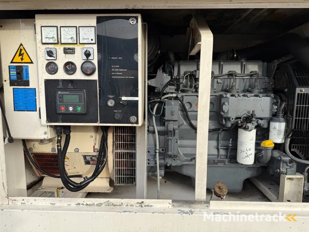 Deutz BF4M 1013 EC Stamford 100 kVA Silent generatorset