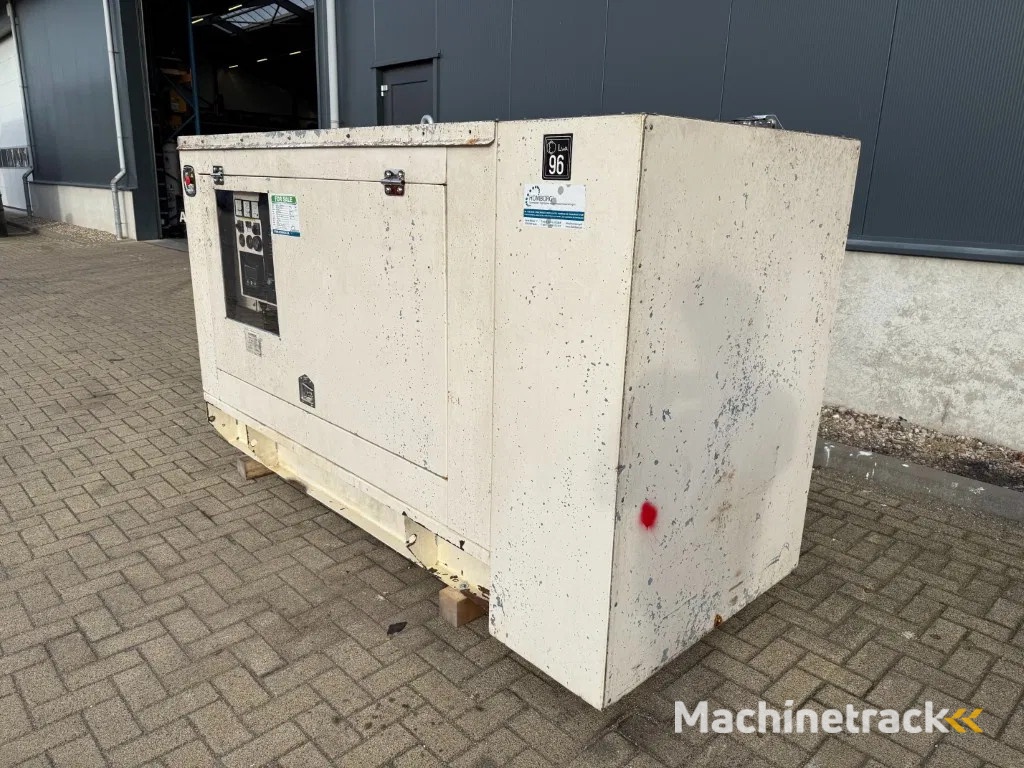 Deutz BF4M 1013 EC Stamford 100 kVA Silent generatorset