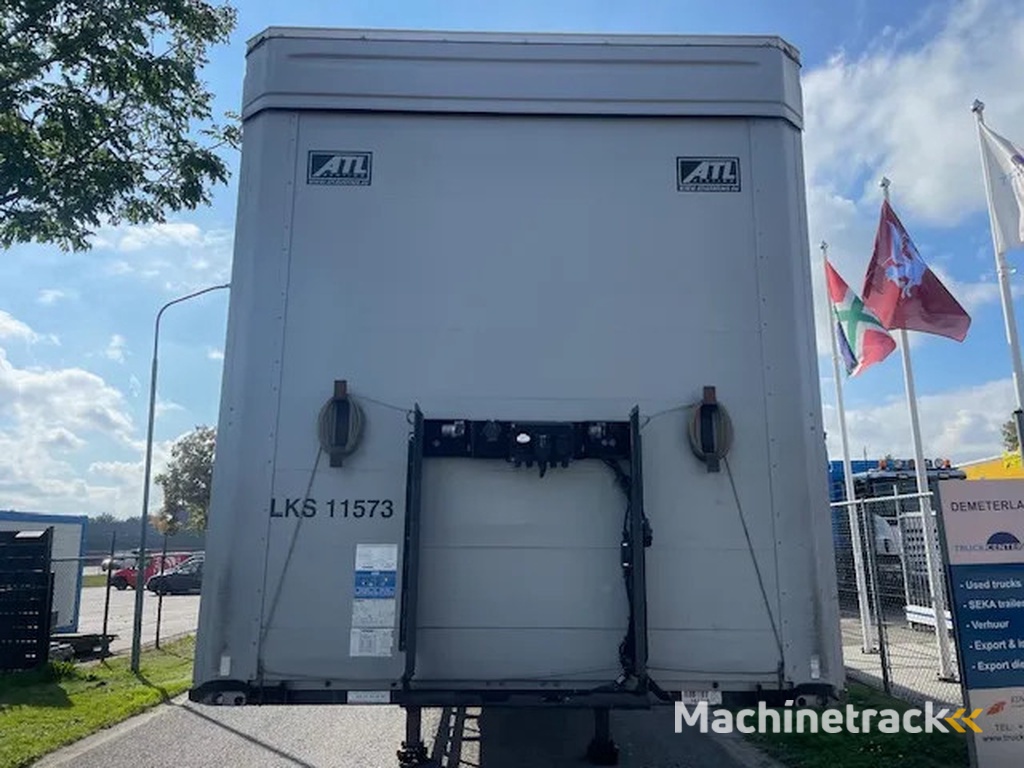 Kögel schuifzeil schuifdak DHollandia 2 ton lift