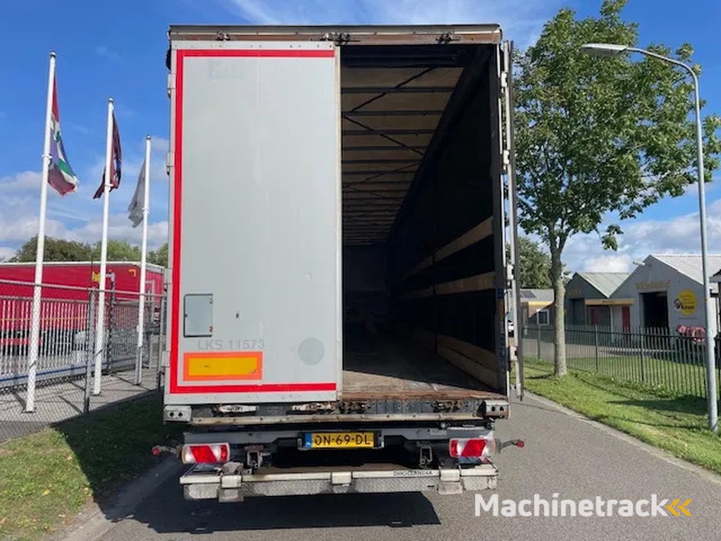 Kögel schuifzeil schuifdak DHollandia 2 ton lift