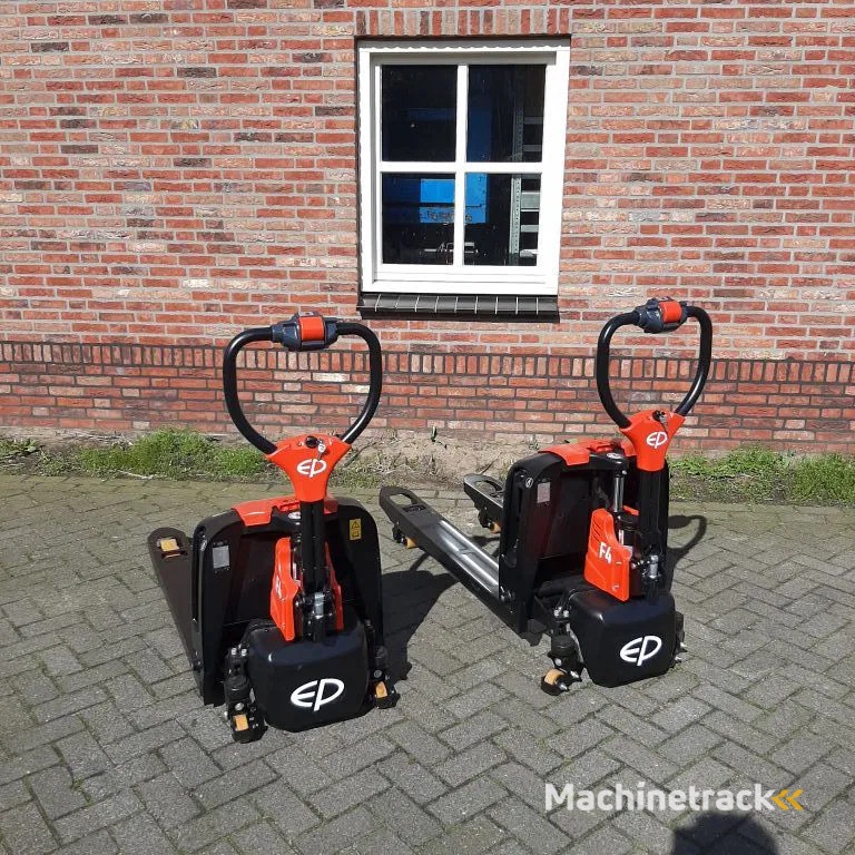 EP F4 elektrische pallettruck 1500 kg met zwenkwielen