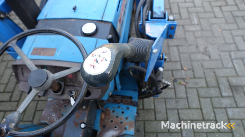 Mitsubishi Kumiai MT 1601 4X4