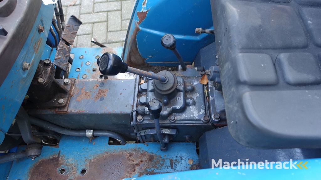 Mitsubishi Kumiai MT 1601 4X4