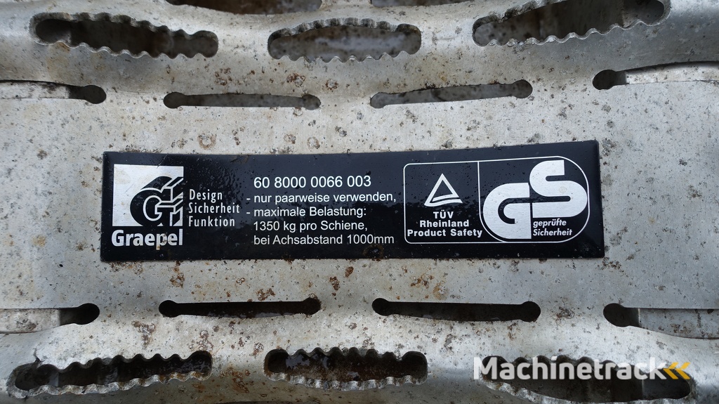 Saris P 406x204 2700 Kg met oprijplanken