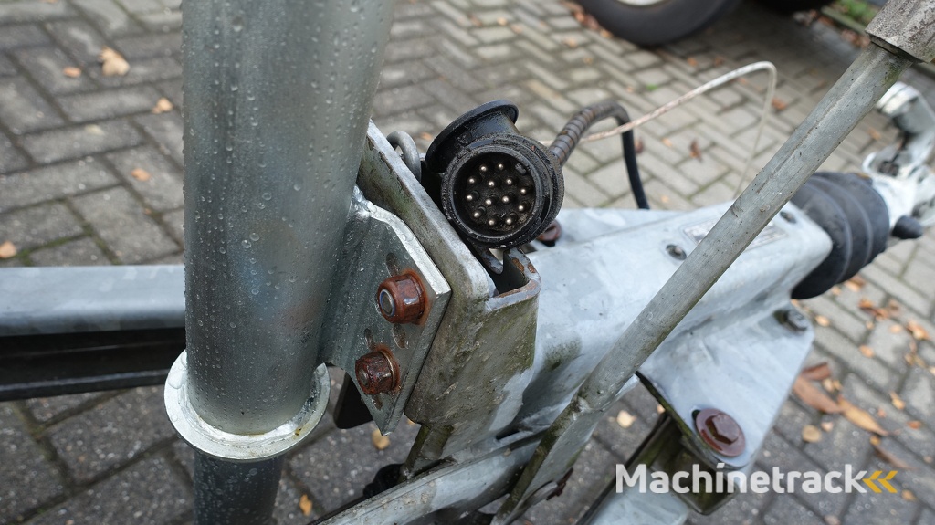 Saris P 406x204 2700 Kg met oprijplanken