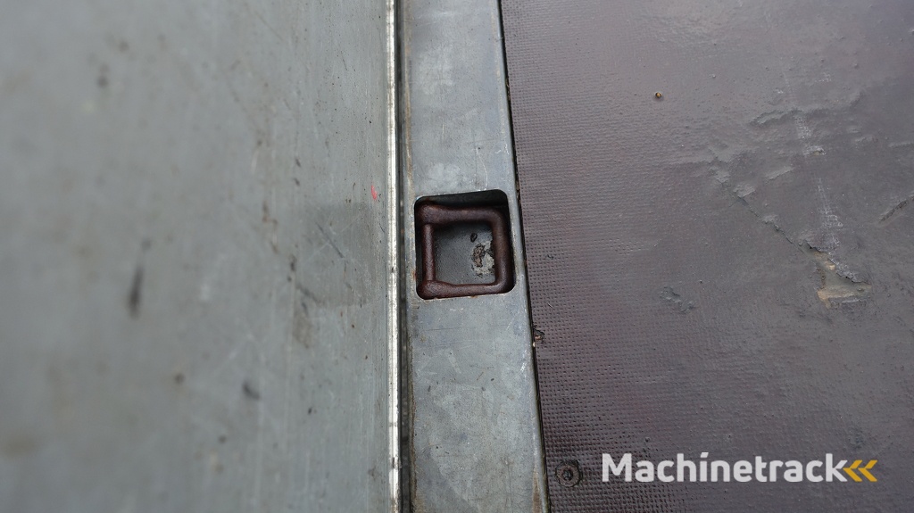 Saris P 406x204 2700 Kg met oprijplanken