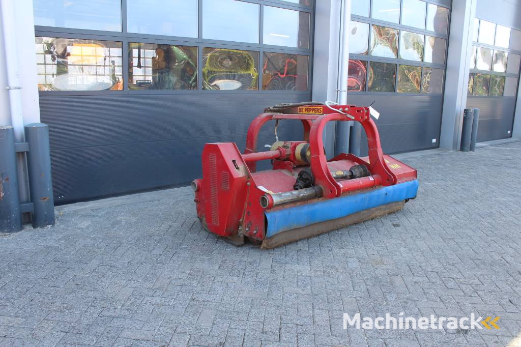 Omarv TRF 240 klepelmaaier