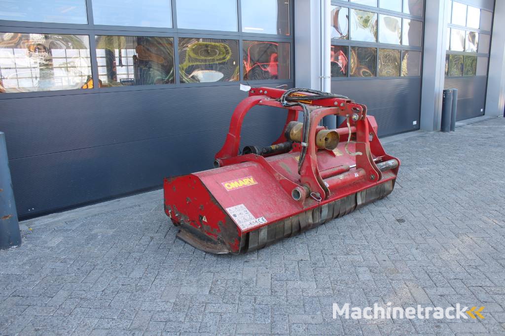 Omarv TRF 240 klepelmaaier