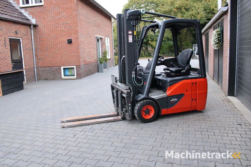 Linde E16 heftruck elektrische triplex sideshift lepelverstelling