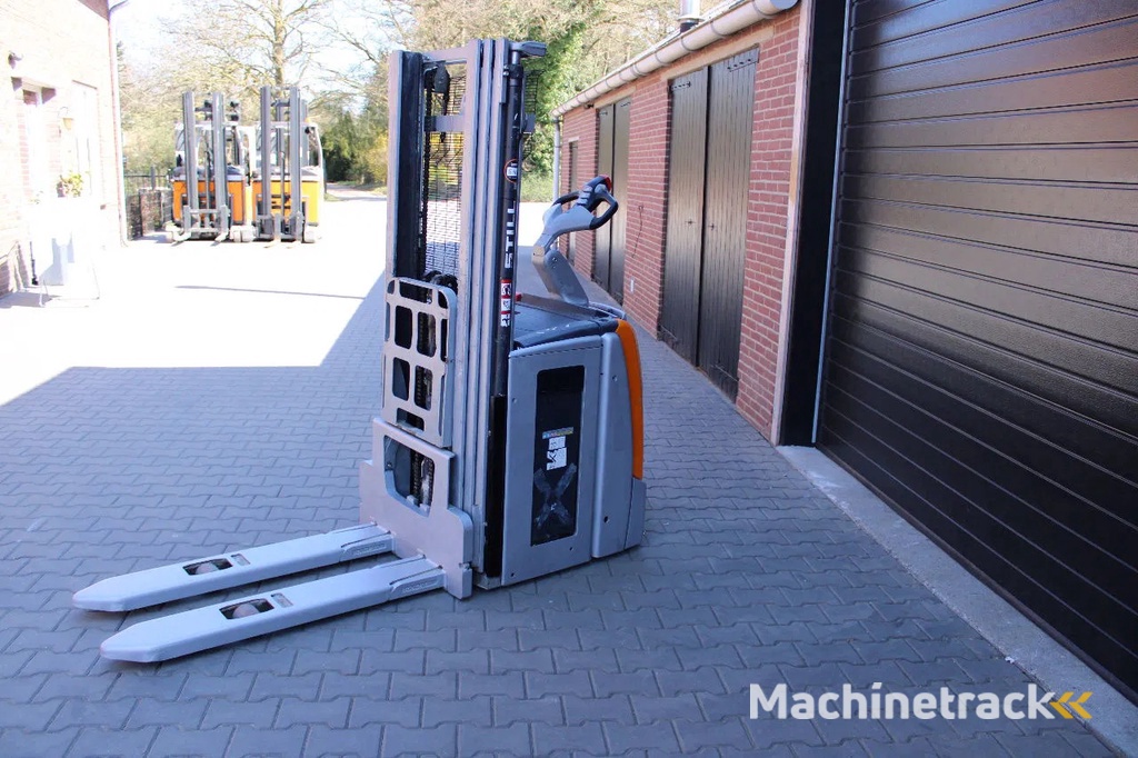 Still exvsf14 stapelaar elektrische triplex