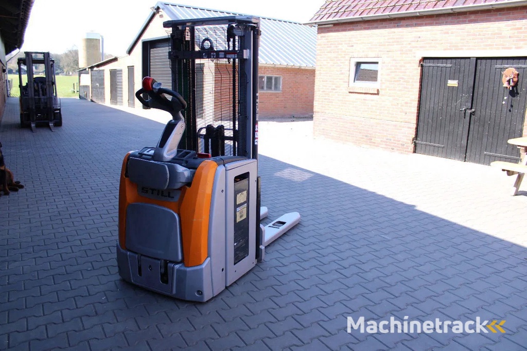 Still exvsf14 stapelaar elektrische triplex