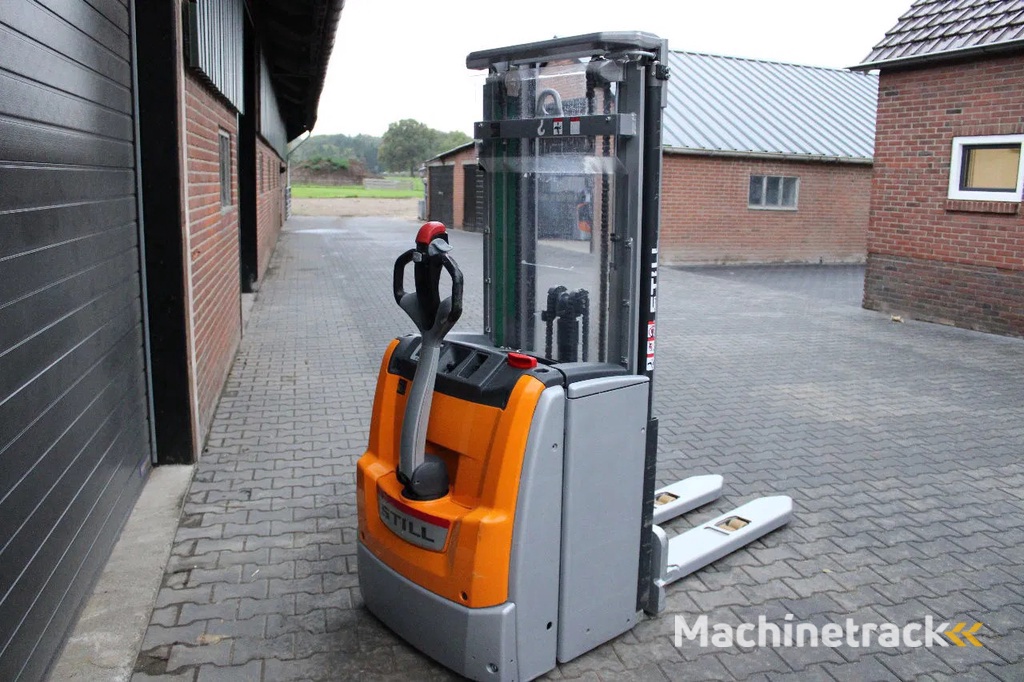 Still EXV14 stapelaar elektrische triplex freelift