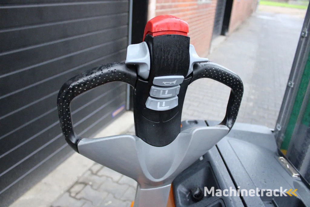 Still EXV14 stapelaar elektrische triplex freelift