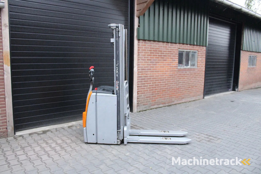 Still exv16 stapelaar nieuwe accu elektrische triplex freelift