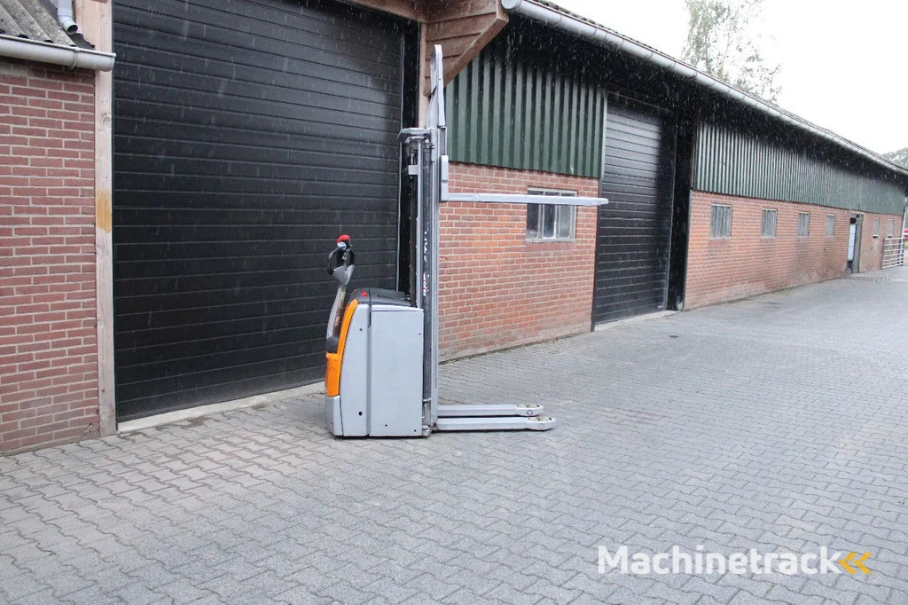 Still exv16 stapelaar nieuwe accu elektrische triplex freelift