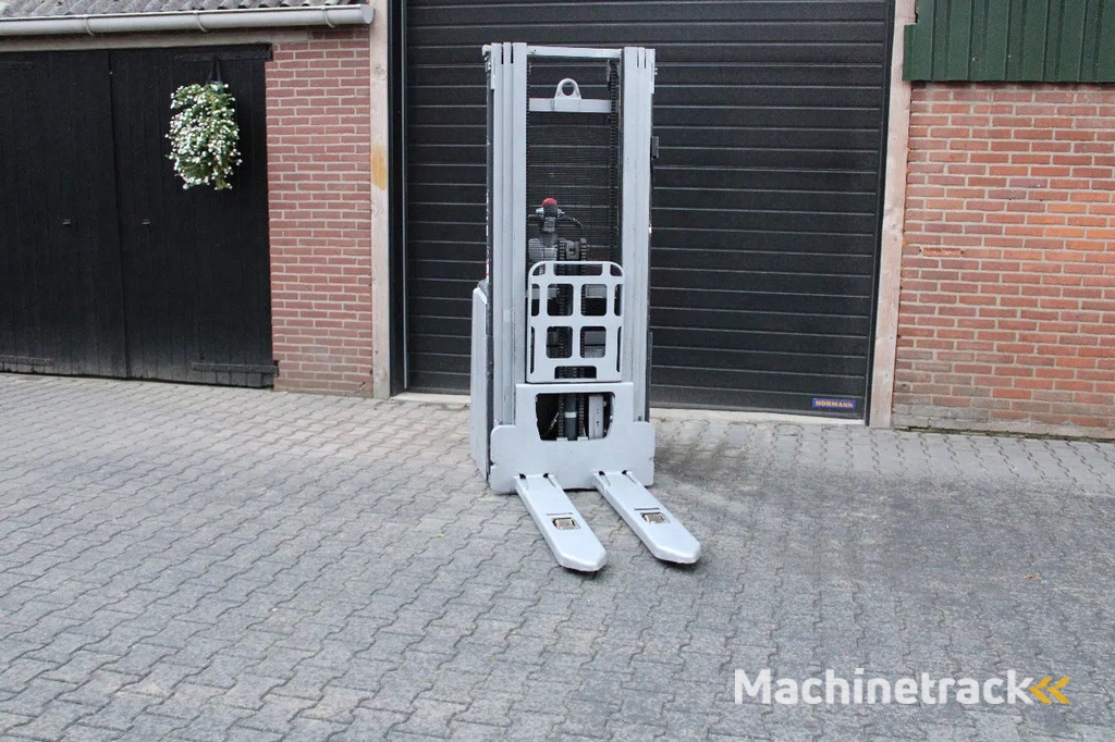 Still exv16 stapelaar nieuwe accu elektrische triplex freelift