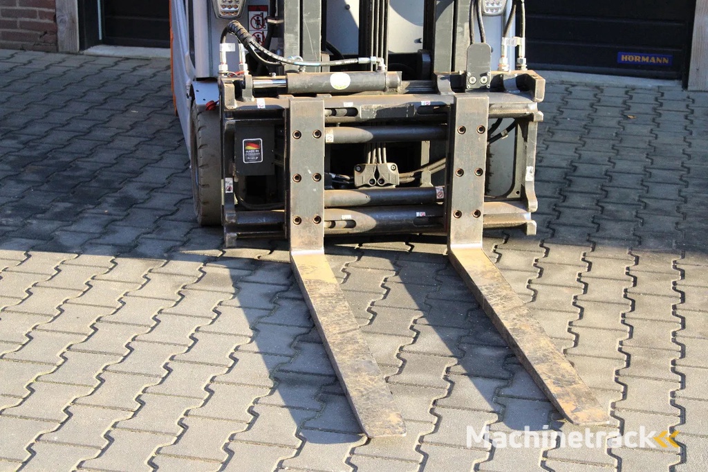 Still RX20-16 heftruck elektrische triplex sidesift lepelversteling